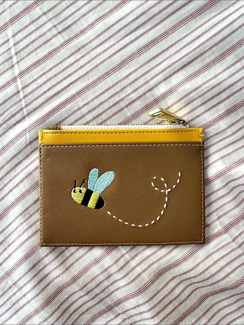 Loungefly Winnie the Pooh Hunny Bee Cardholder Brown & Yellow